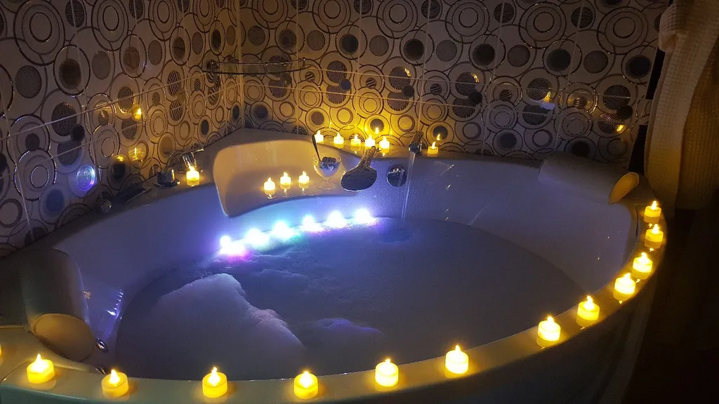 Уютная квартира с джакузи и с видом на Китай и реку Амур