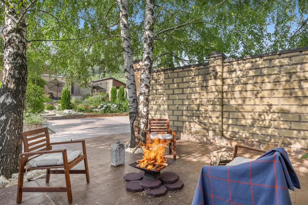 Дом с камином и баней на дровах в райском уголке