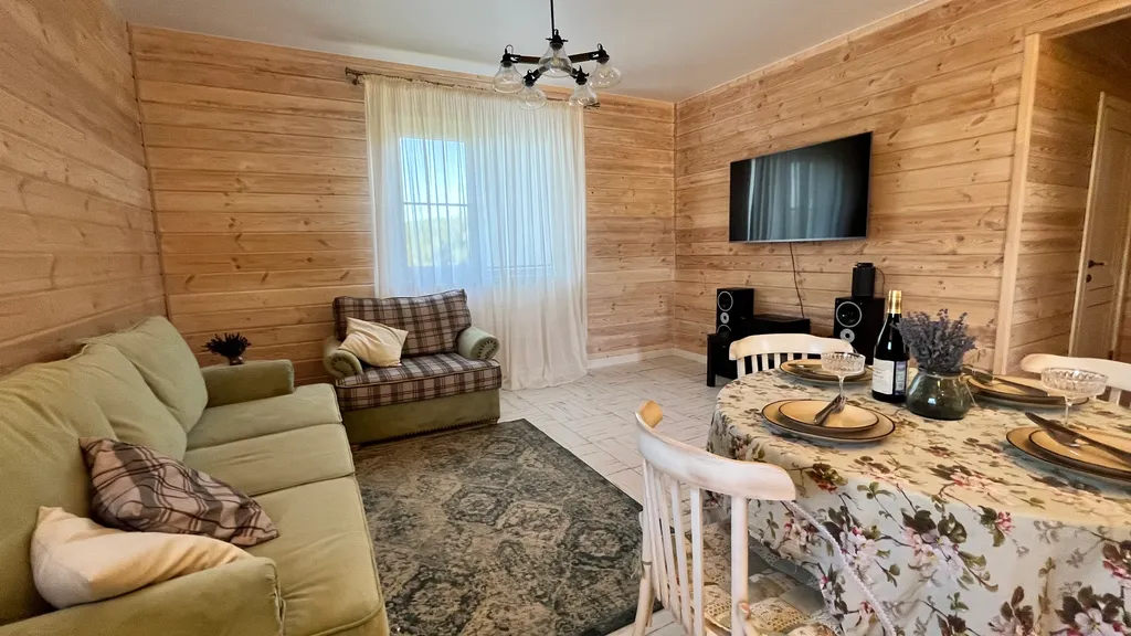 Уютная дача с видом на горы