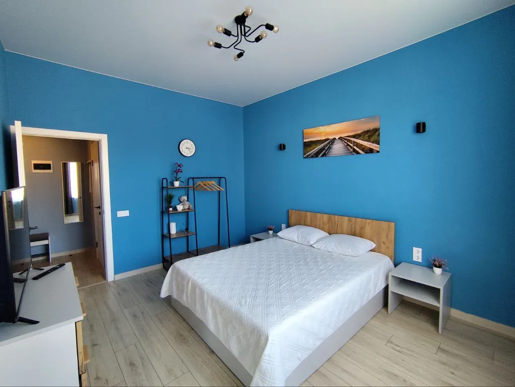 "Море и Брют" стильная квартира рядом с морем