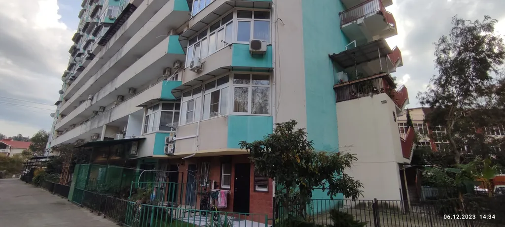 Студия с террасой в 10 минутах пешком от моря