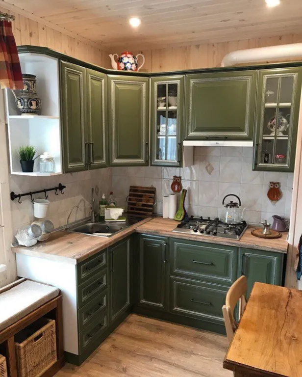 Уютный домик у озера