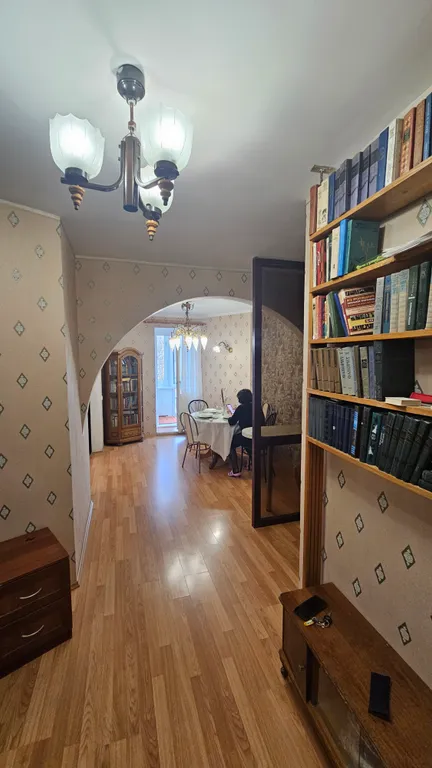 Большая просторная квартира с гостинной