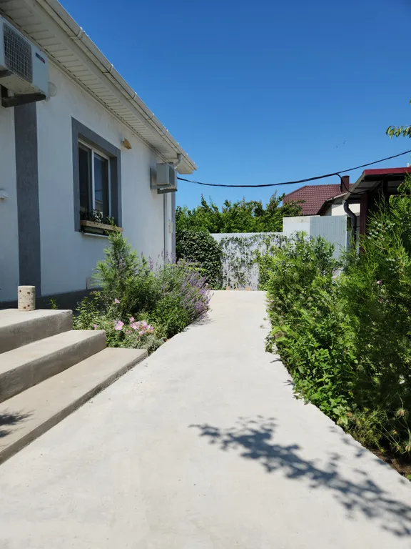 Семейный 3-х комнатный номер в тихом районе