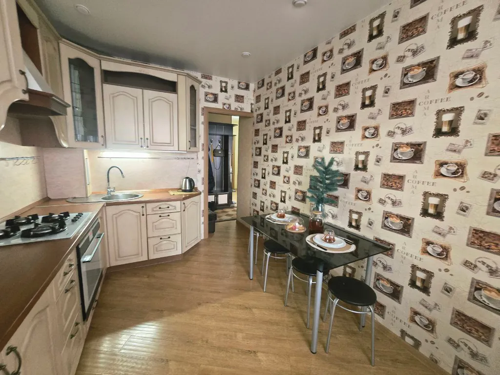 Двушка напротив аквапарка Улёт