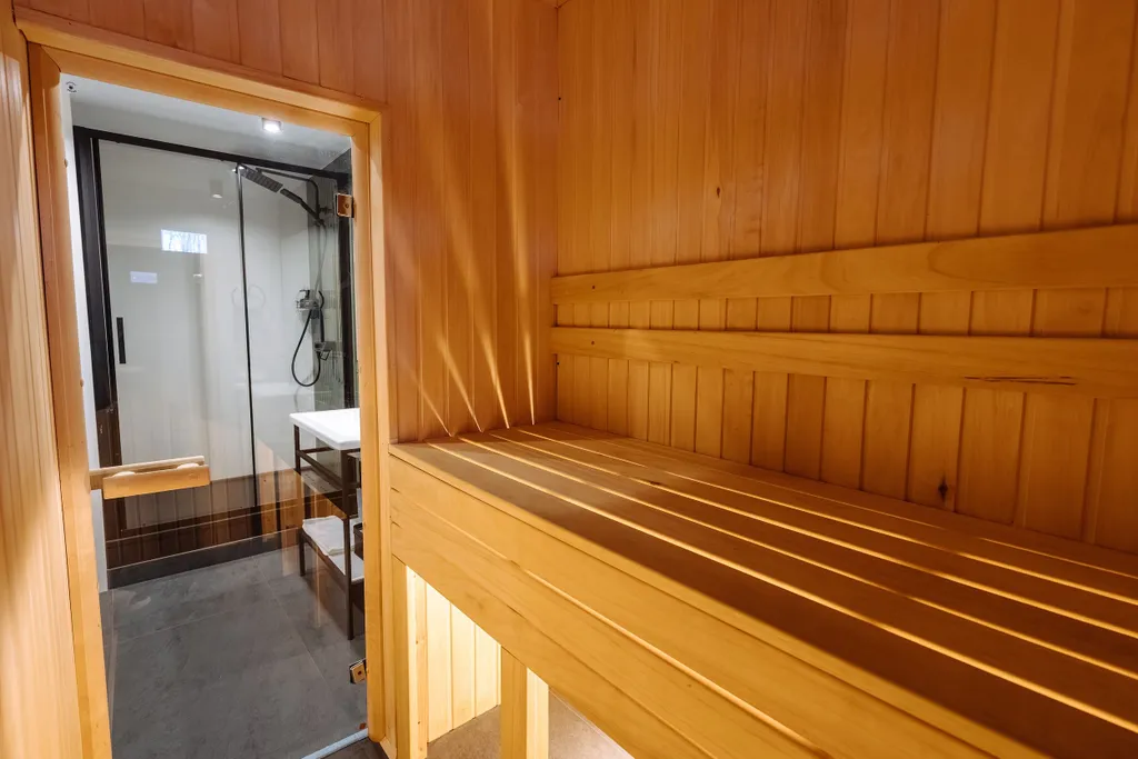 Коттедж Кивач с сауной и видом на озеро