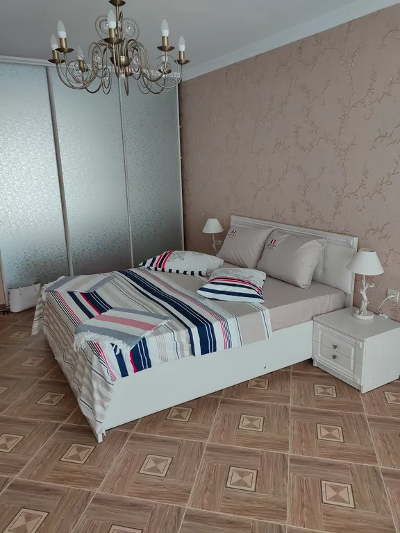 Квартира Очень красивая квартира с великолепным видом на море и парк — Севастополь