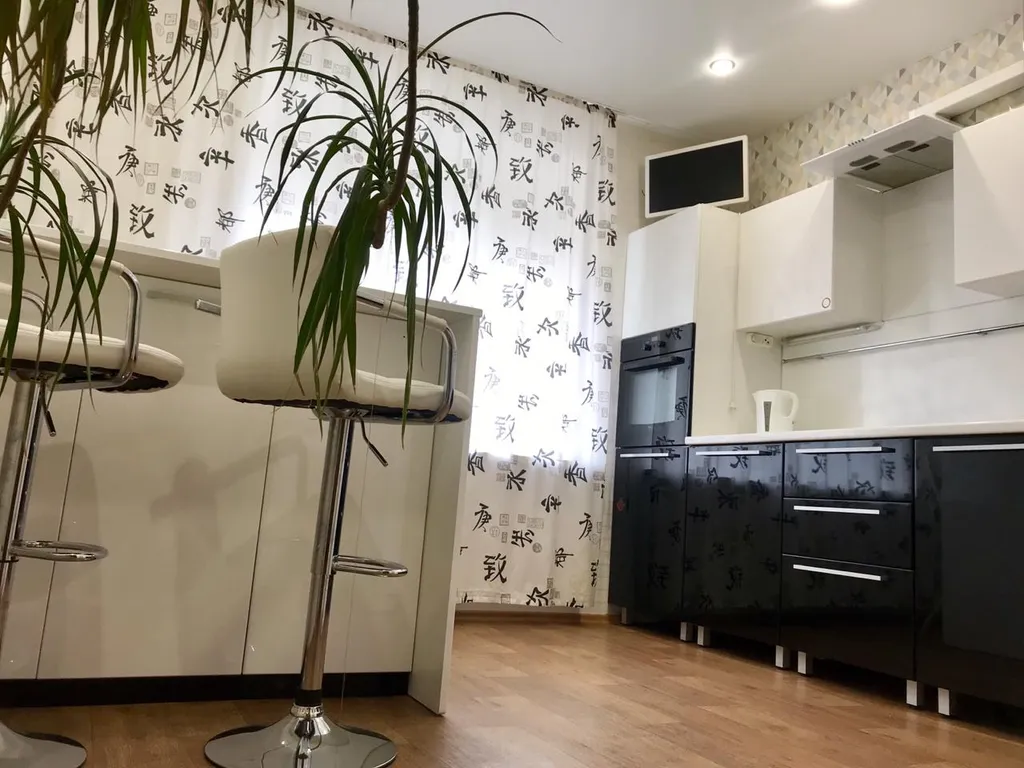 Квартира Квартира Трёшка с видом на реку, аквапарк, зоопарк, больницу — Новосибирск