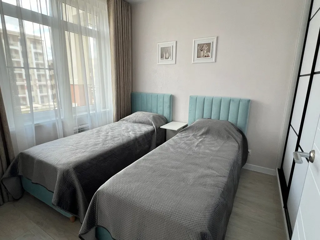 355 Евротри люкс на 6 человек с бассейнами