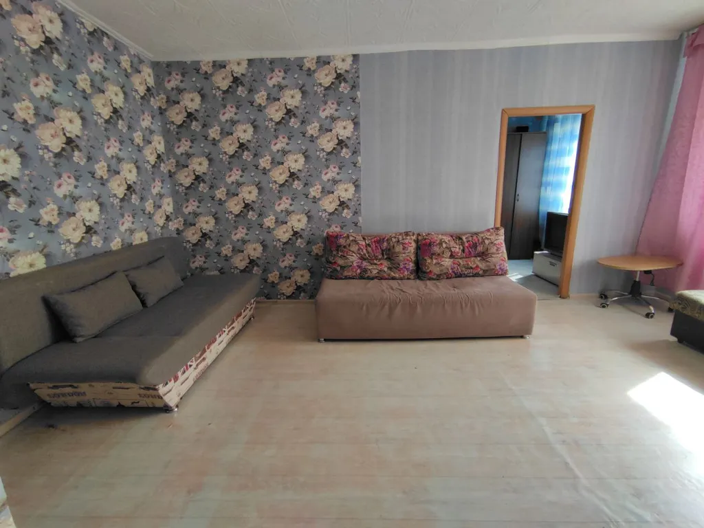 Двухкомнатная квартира возле автовокзала и краевой больницы