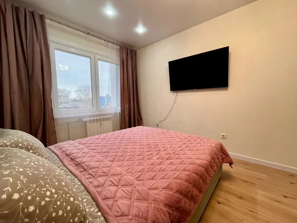 Просторная полноценная 2-комнатная квартира рядом с Аэропортом