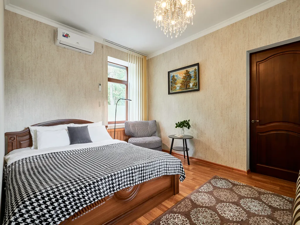 Коттедж Коттедж 2-комнатная квартира в историческом центре курорта Кисловодск — Кисловодск