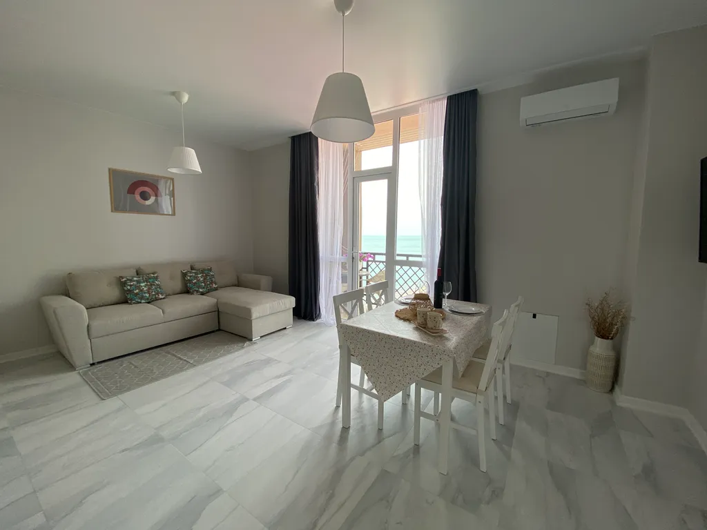 Апартаменты на набережной с видом на море