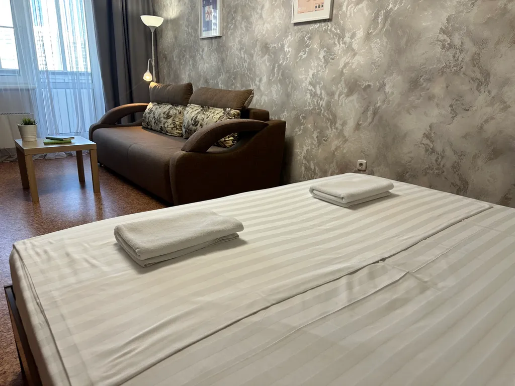 "В Гости!" на Пионерском 62 (1к квартира рядом с Сити-Молл)