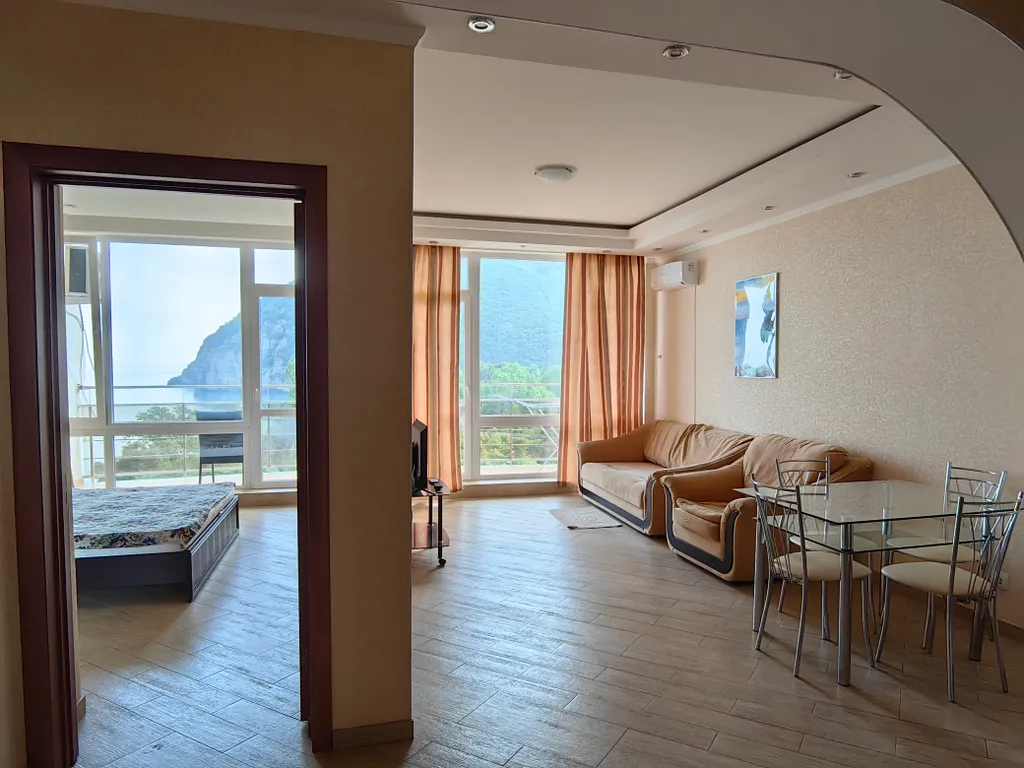 Апартамент с видом на море