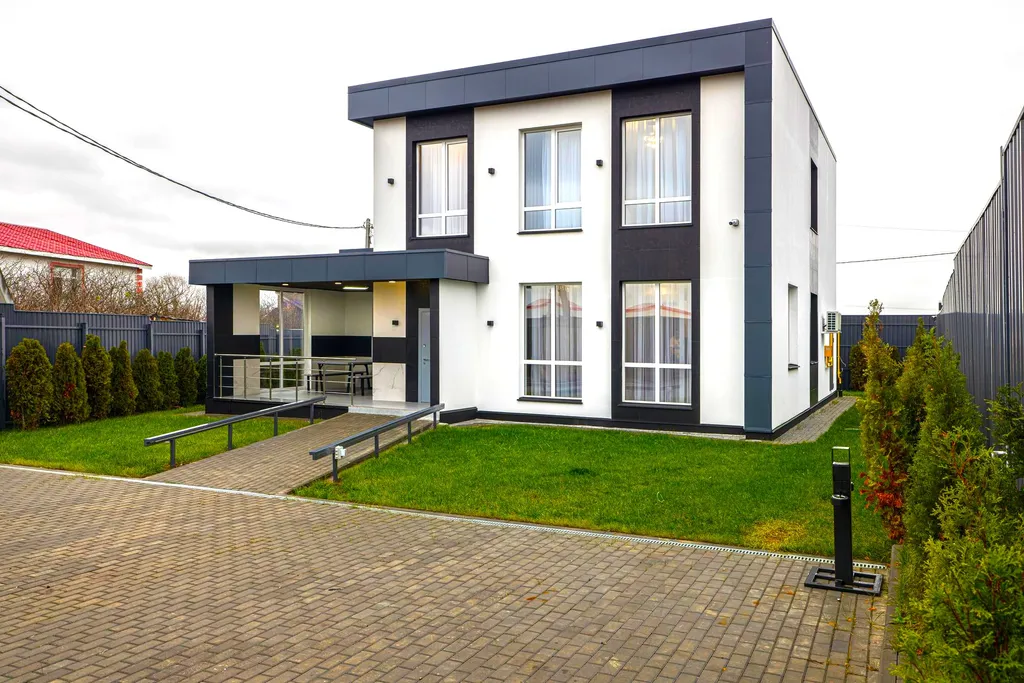 Частный дом с Бассейном