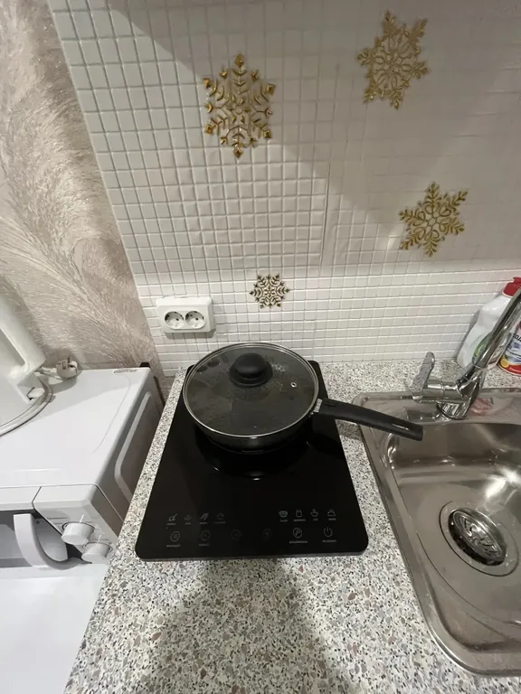 Студия в центре города с кондиционером