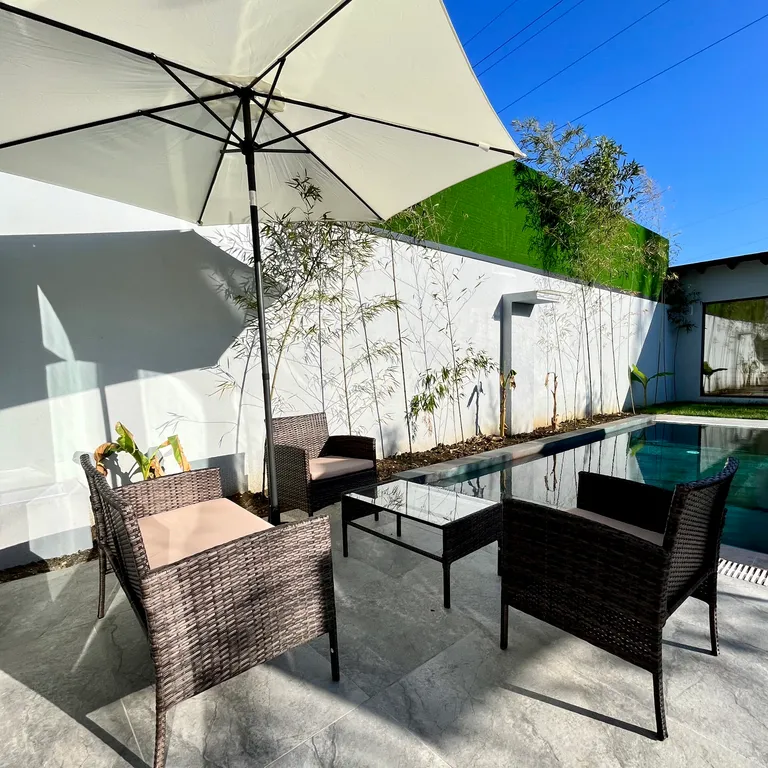 Коттедж с бассейном и баней