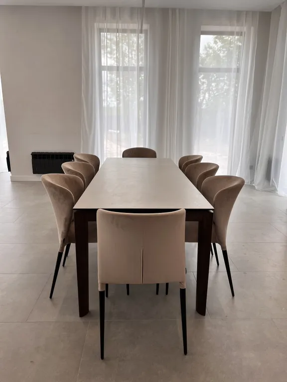 Стильный дом в 20 минутах от центра