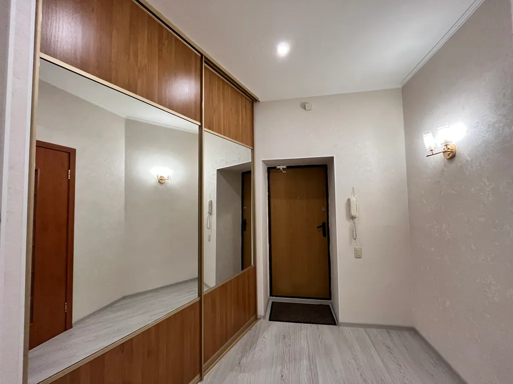 2-е апартаменты в самом центре с видом на город