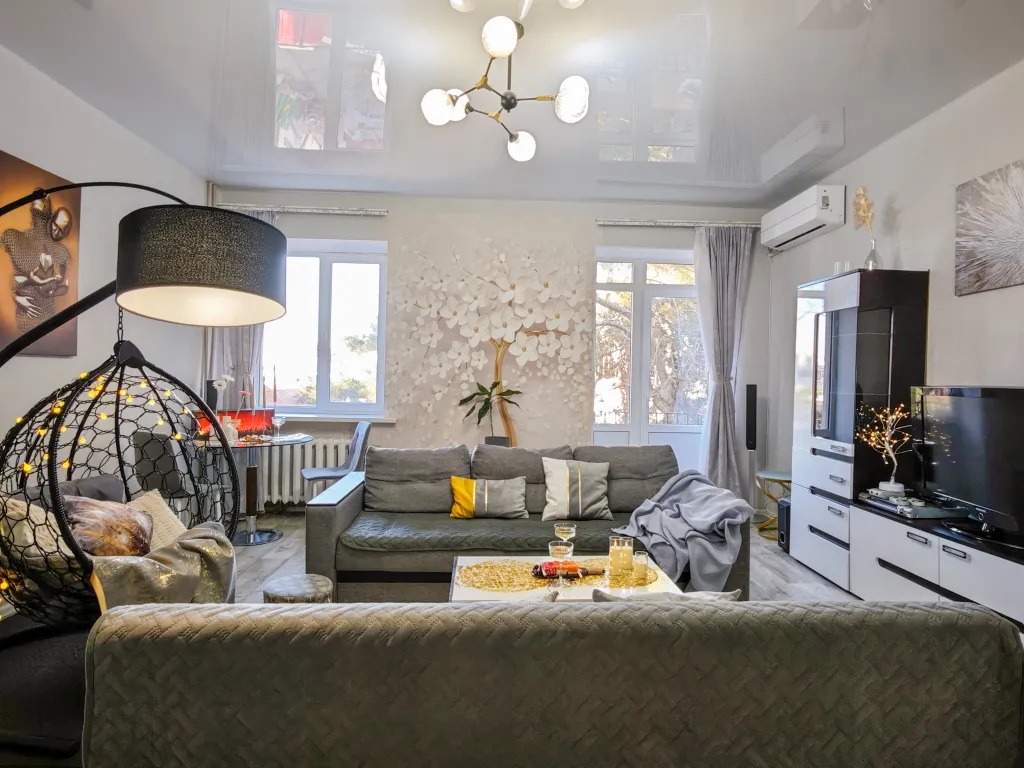 Квартира Квартира Счастье жить в Севастополе в самом центре с видом на Покровский собор — Севастополь