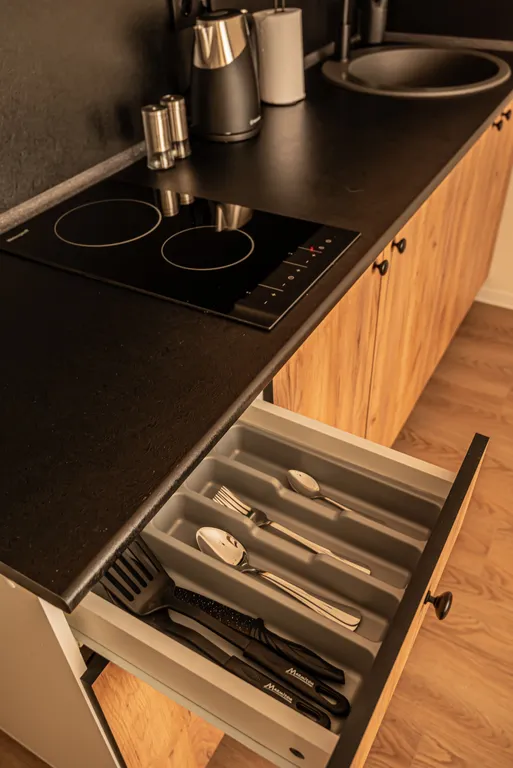 Уютная, красивая квартира-студия The Room Black