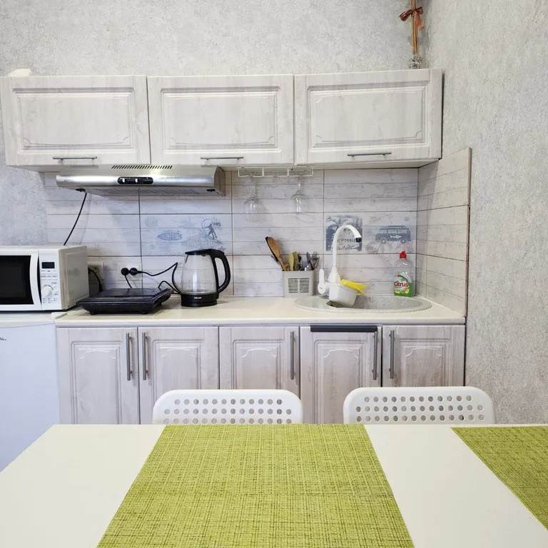 Уютная студия с видом на озеро