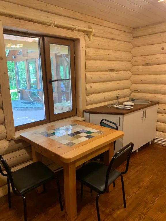 Дом семейный на озере в сосновом бору