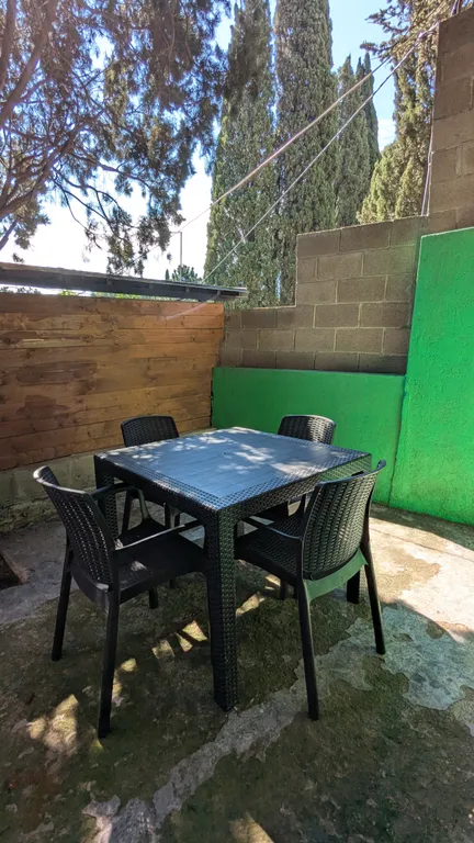 Дом рядом с парковой зоной