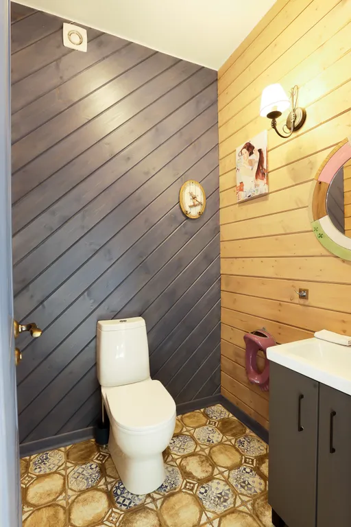 Коттедж Уютный дом с баней и чаном в лесном участке у берега водохранилища — Логиново