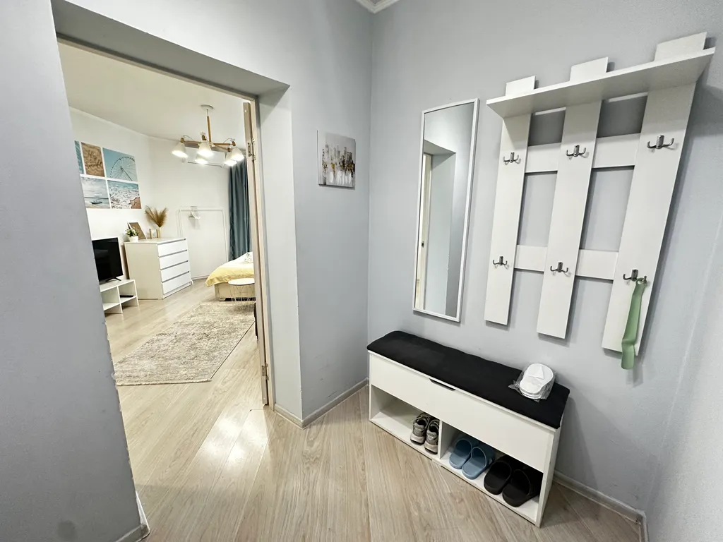 Студия с видом на горы у входа в Центральный парк