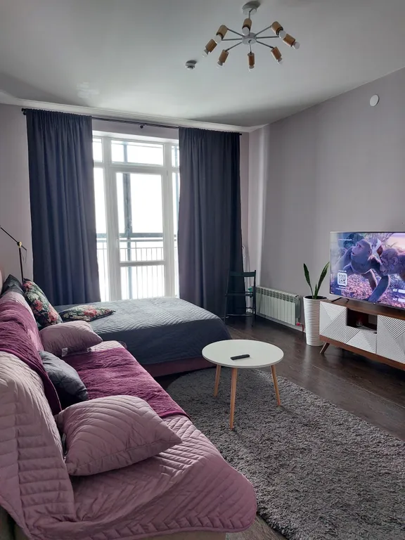 Уютная квартира с панорамными окнами в центре Иннополиса