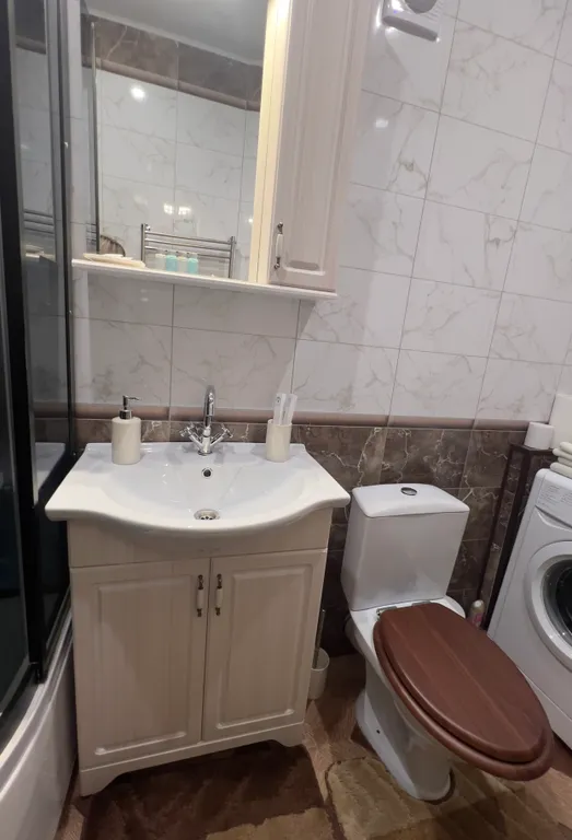 Квартира-студия в центре города с видом на Марьинский сквер