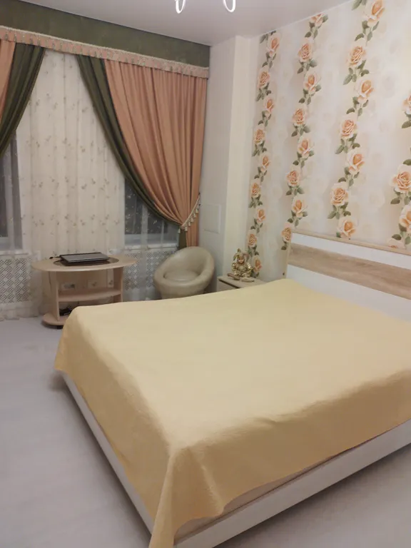 Дом у реки в центре города