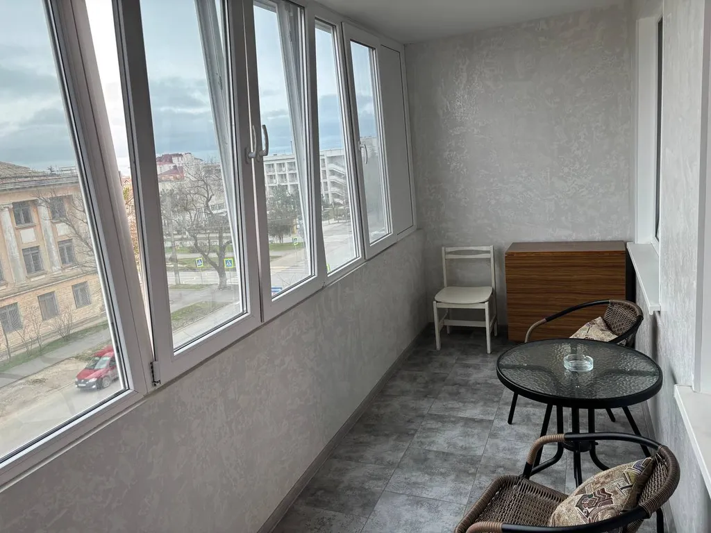 Квартира 2-комнатная Квартира — Евпатория