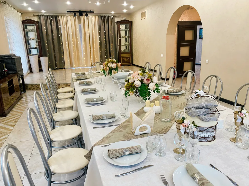 Коттедж Коттедж с новым ремонтом, с танцполом, караоке, баней и чаном — Ермолино