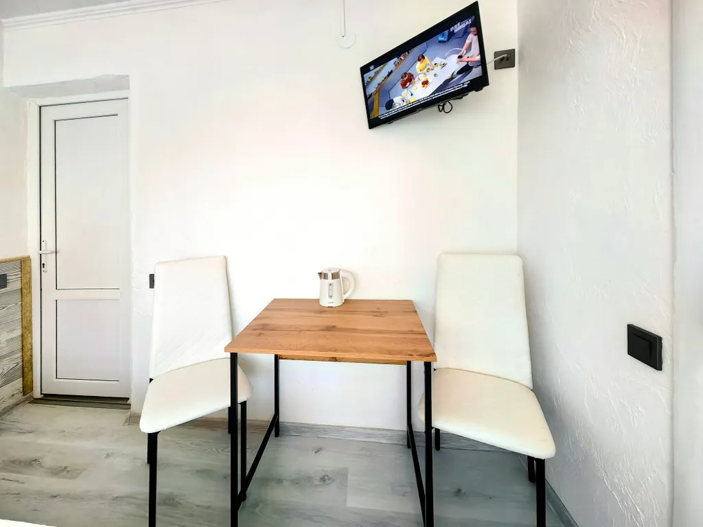 Улученный с. Балкон. Кондиционер. Микроволновка. Холодильник. Парковка