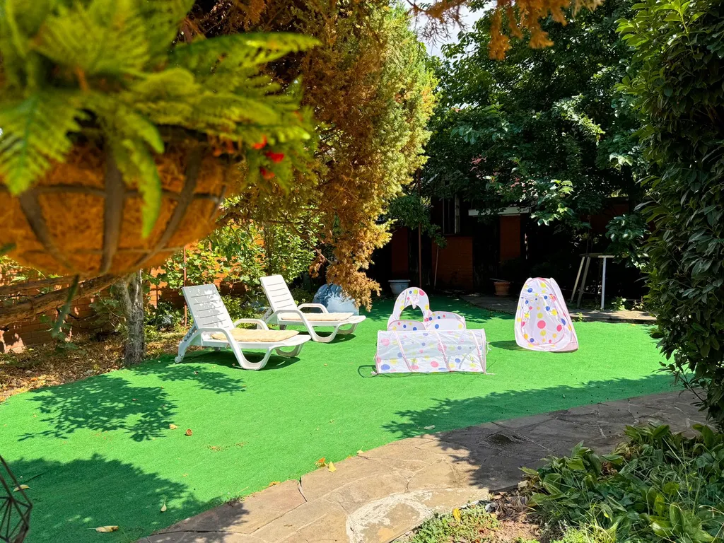 Дом с бассейном у парка Галицкого