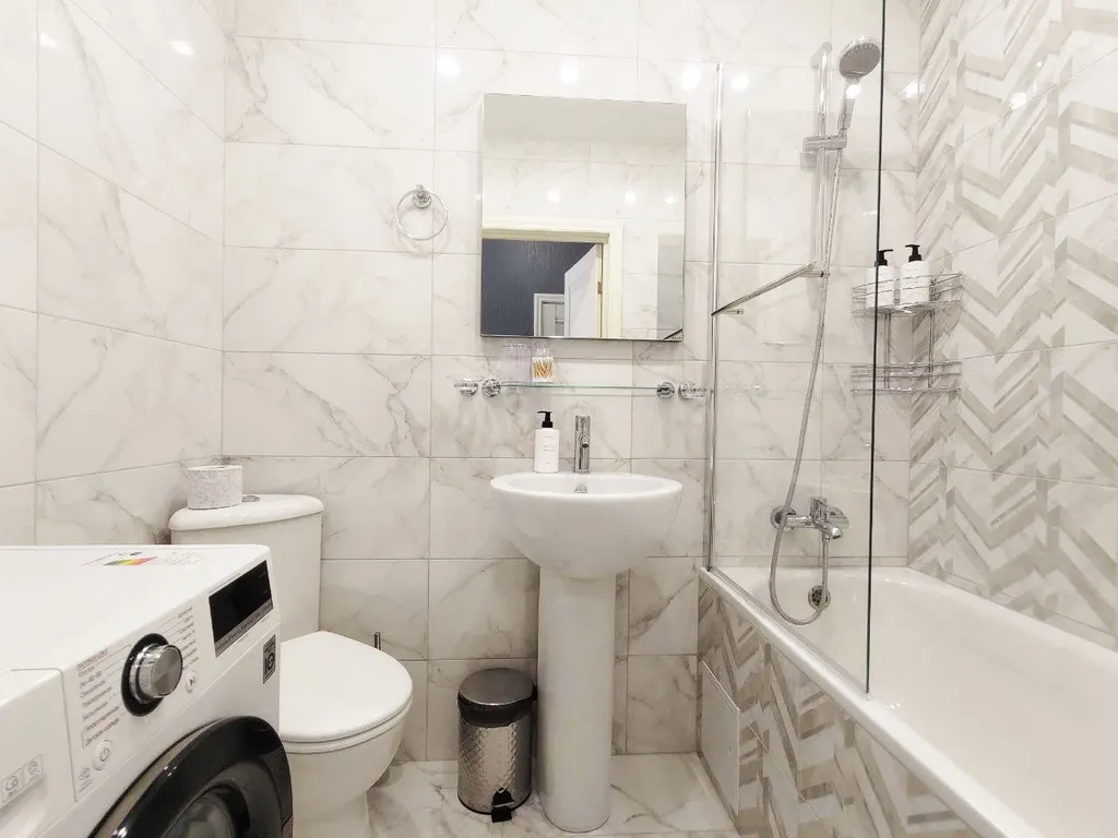 Большой апартамент в центре с панорамным видом на горы и балконом