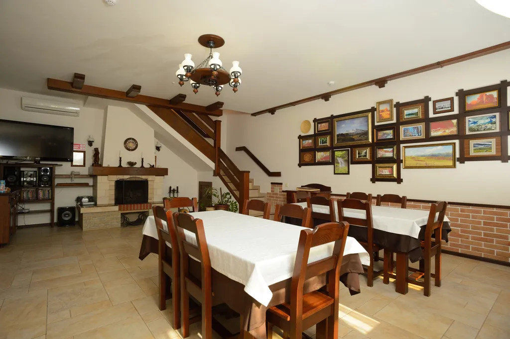 Коттедж Дом с бассейном и баней для уединенного отдыха — аренда посуточно в Каменномостский