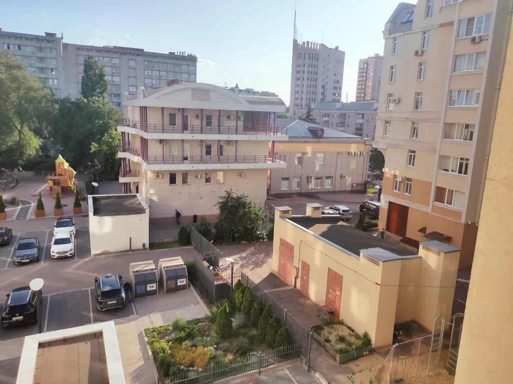 Квартира рядом с театром оперы и балета и центральным рынком