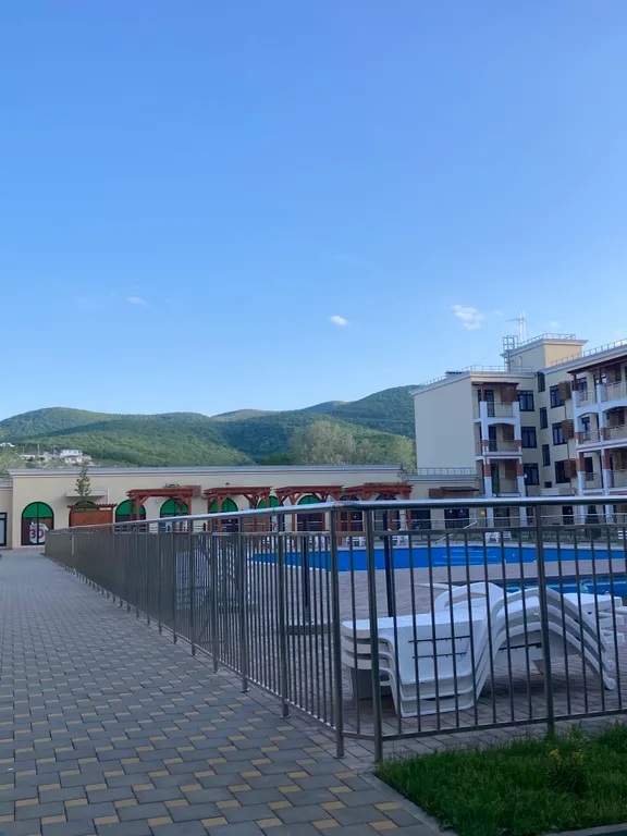 Уютная и стильная студия в горах между озером и морем