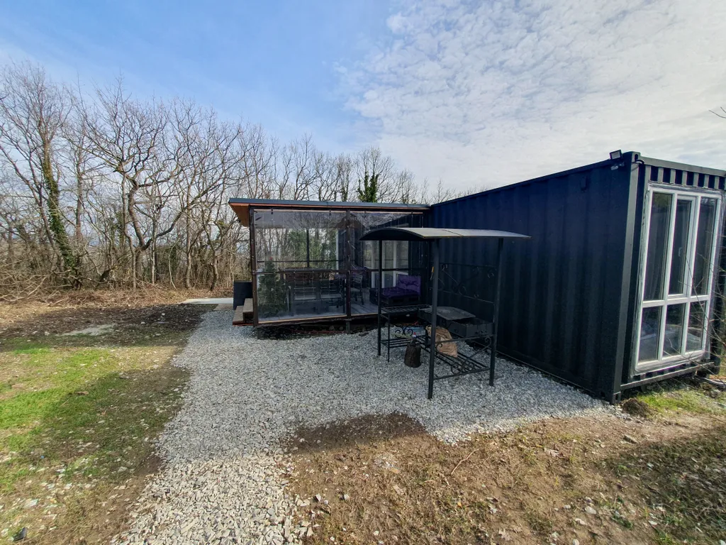 Коттедж Дом с верандой у леса с бассейном — Федотовка