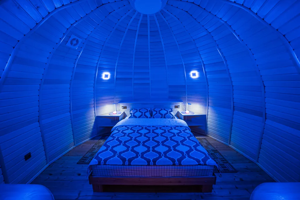 Уникальный двухкупольный дом-бунгало