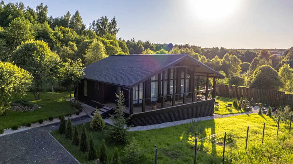 Новый Дом с видом на лес