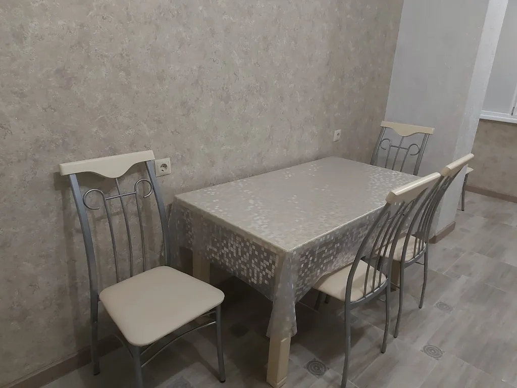 Просторная двушка в уютном районе