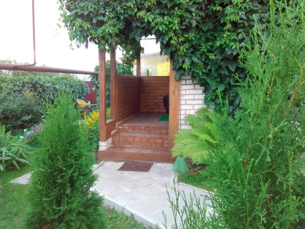 Часть жилого дома с отдельным входом