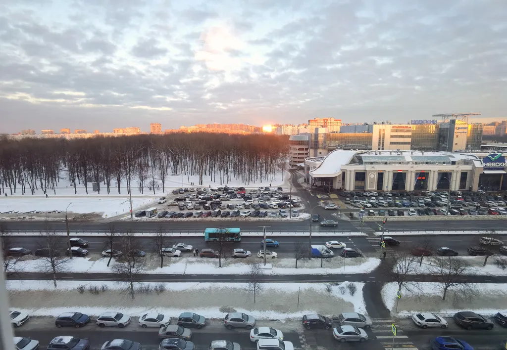 Квартира Квартира у метро с видом на парк — Санкт-Петербург