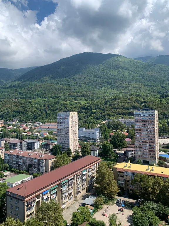 Квартира Квартира в центре города рядом с морем — Гагра