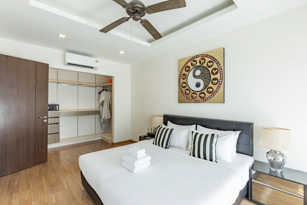 Awesome 3bd Townhouse with a patio